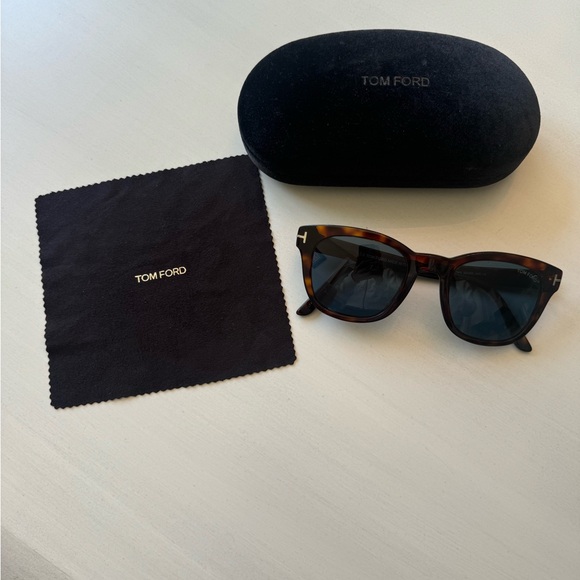 Tom Ford Eugenio Tortoise - Picture 7 of 9